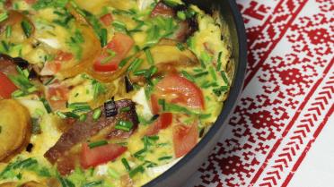 Omelet met spek, prei en brie