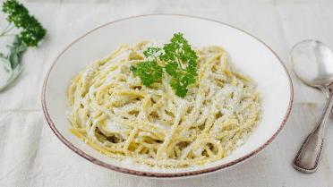 Pasta met cantharellen en pesto van salie