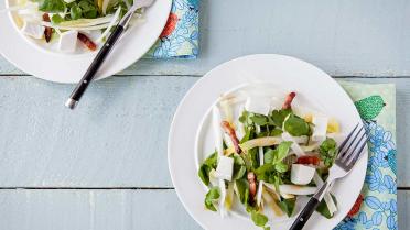 Salade met witloof, geitenkaas en spek
