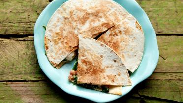 Quesadilla met spinazie en chorizo