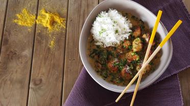 Balletjes met curry en rijst
