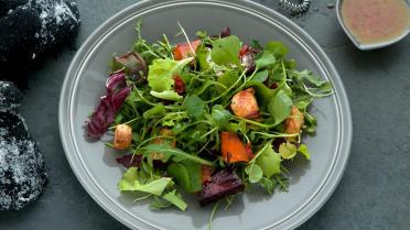 Winterknollenslaatje met citrusvinaigrette