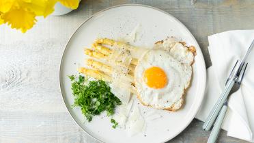 Asperges met spiegelei en truffel