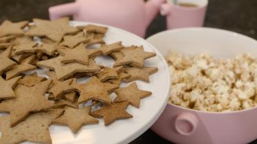 Koekjes 'Tegen De Sterren Op' en pittige popcorn