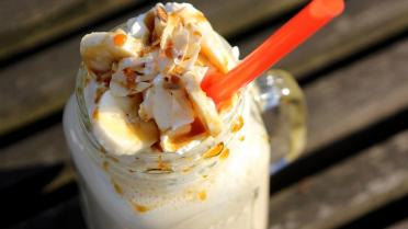 Milkshakes voor durvers: hardshake met amandel, banaan en vanille