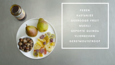 Perencompote met kastanjes en gedroogd fruit