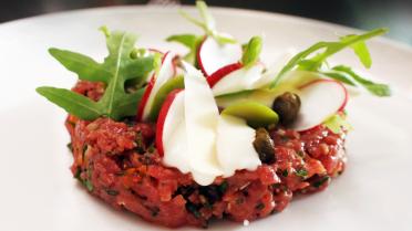 Italiaanse rundstartaar met geroosterde ciabatta