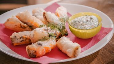 Spring rolls met aubergine en tzatzikidip