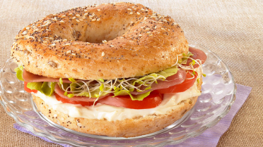 New York bagel met spek en smeerkaas