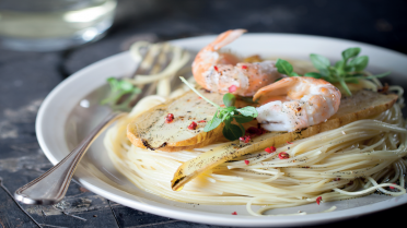 Capellini Barilla® met langoustines en met vanille gegrilde pastinaak