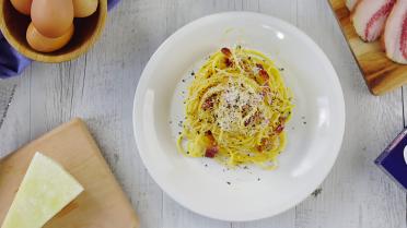 Spaghetti met carbonarasaus