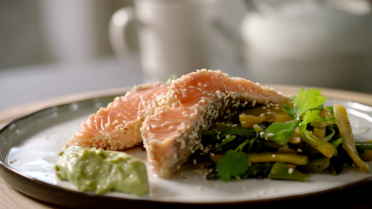 Tataki van zalm met avocado mayonaise 