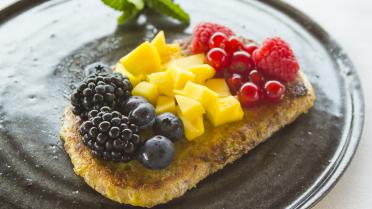 Verloren brood met tricolore fruitsalade van Sandra Bekkari