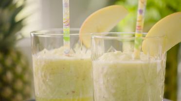 Open Keuken met Sandra Bekkari: Ananas-selder-smoothie