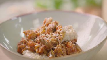 Open Keuken met Sandra Bekkari: Gnocchi met bolognesesaus van champignons