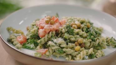 Open Keuken met Sandra Bekkari: Pasta met boerenkoolpesto