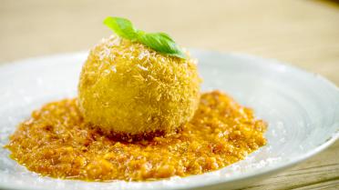 Arancini met mozzarella