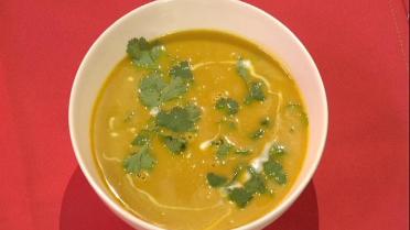 Wortel-kokossoep met curry en koriander 