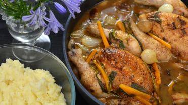 Coq au vin blanc met citroenpuree