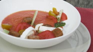 Gazpacho van watermeloen met geitenkaas