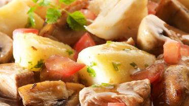 Fricassee met witbier, bloemkool, champignons en krieltjes