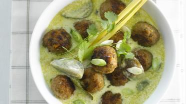 Gehaktballetjes in groene curry