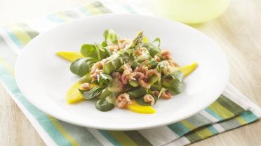 Groene aspergesalade met Hollandse garnalen en mango