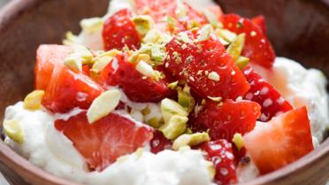 Ricotta met aardbeien en pistaches