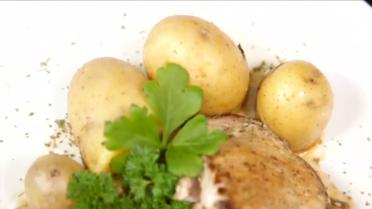 Ardeense varkensmignonette met champignons en aardappel in de schil