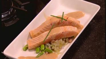 Warm witloof met gebakken gerookte zalm