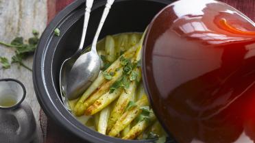 Tajine van witte asperges met saffraan