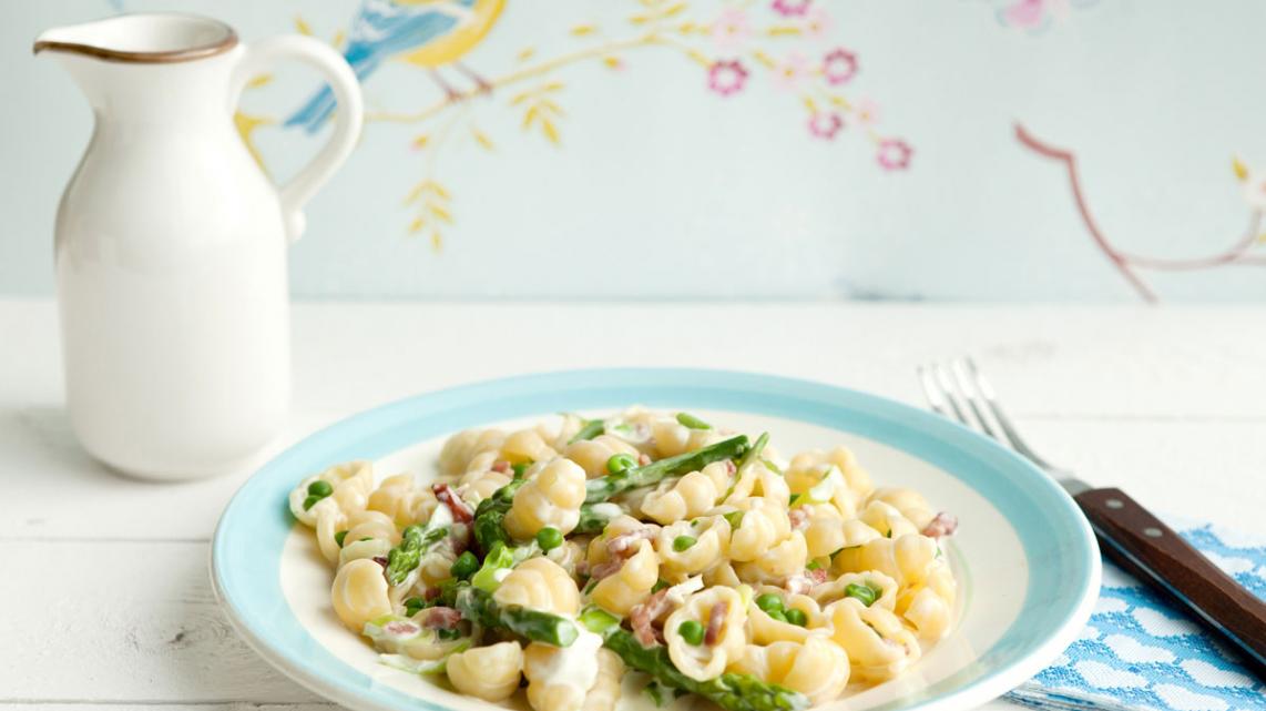 Lentepasta met mascarpone en groene asperges