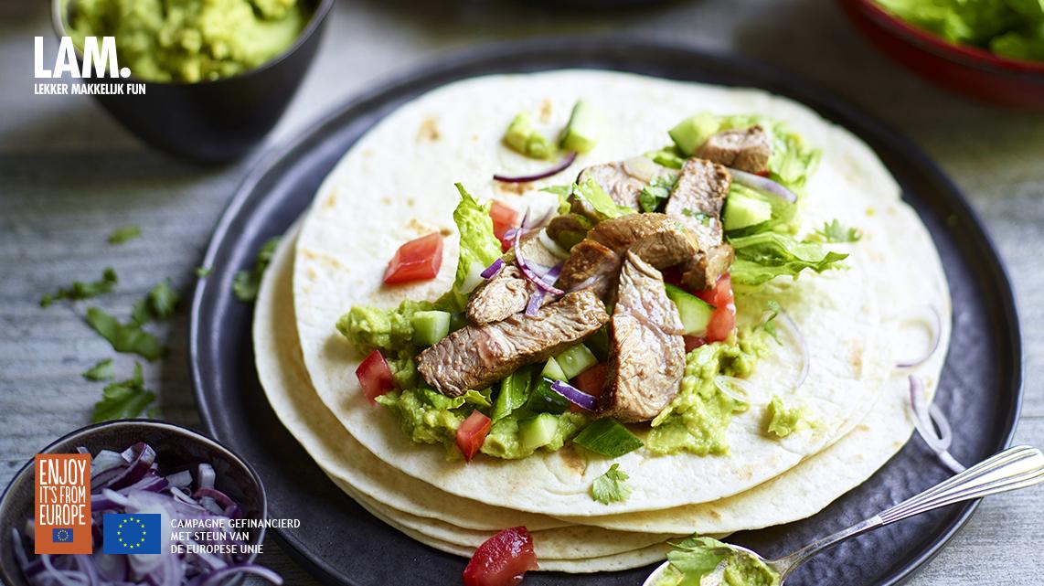 Wraps met lamsvlees en guacamoles