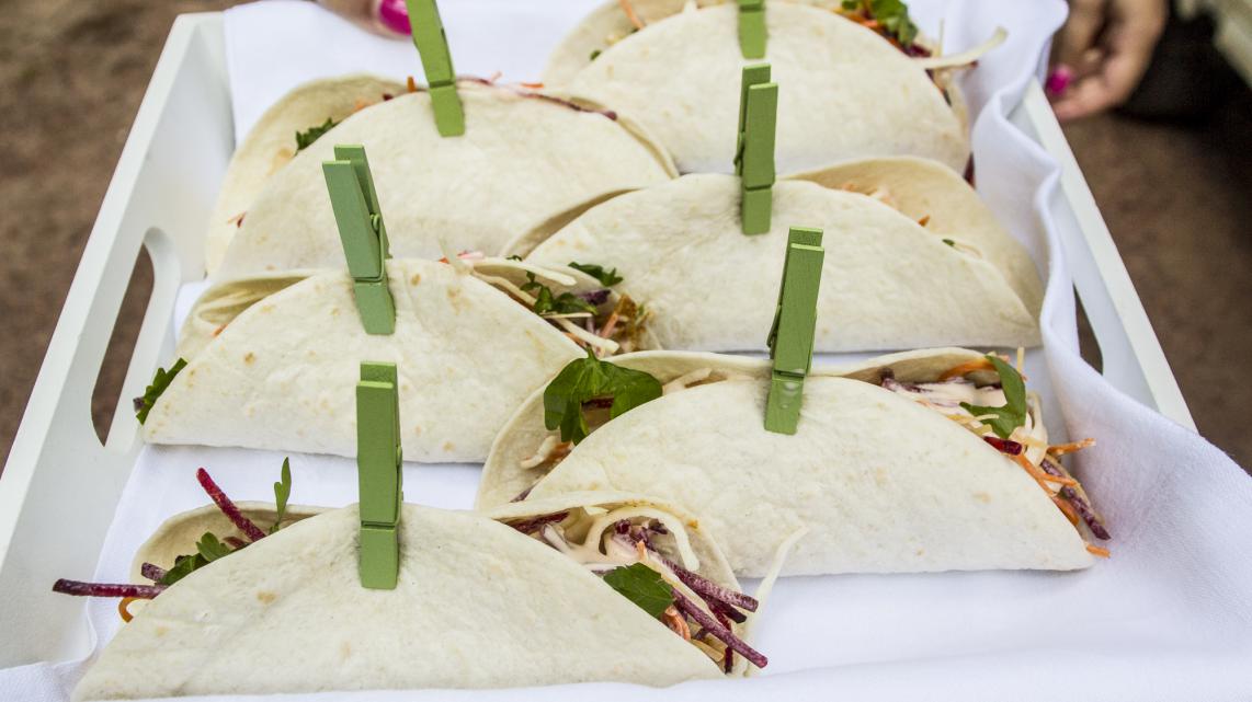 Vistaco met frisse groentjes en chipotle saus