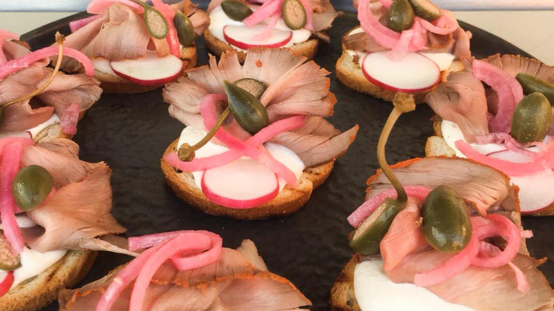 Toast met rosbief