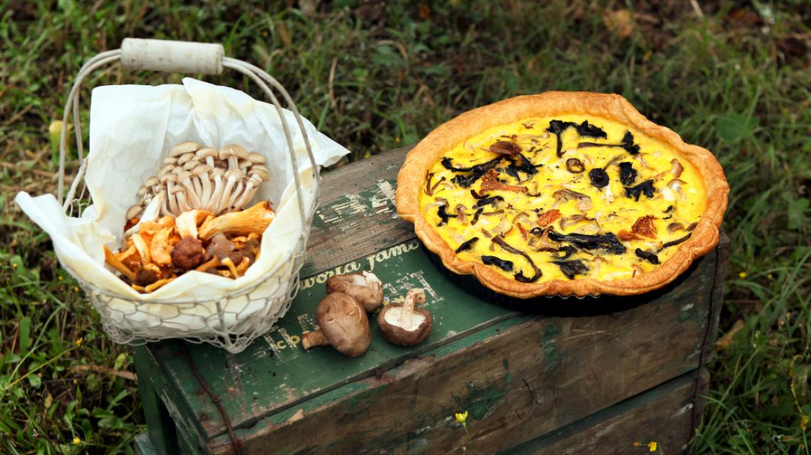 Quiche met bospaddenstoelen