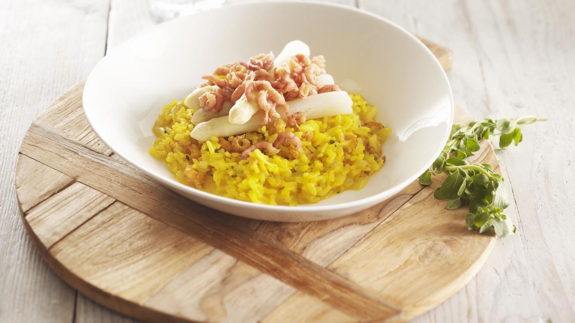 Saffraanrisotto met Hollandse garnalen en asperges