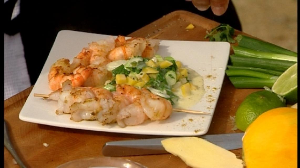 Scampibrochette met koriander en kokossausje